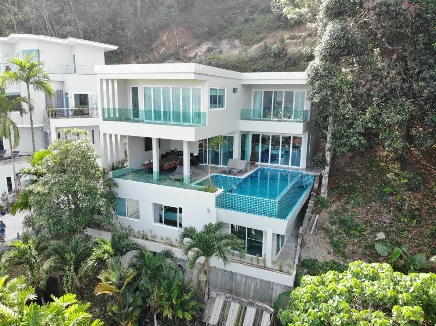 V3 Siam